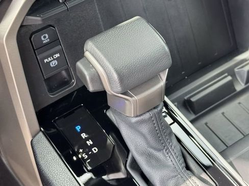 Used 2025 Toyota Tundra SR5 w/ SR5 Premium Package AWD/4WD image 20