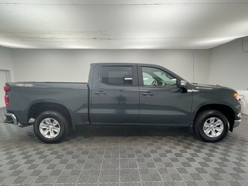 Used 2025 Chevrolet Silverado 1500 LT AWD/4WD image 6