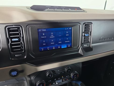 Used 2023 Ford Bronco Wildtrak AWD/4WD image 24