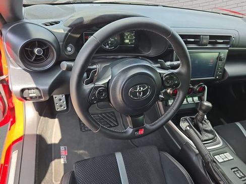 Used 2025 Toyota GR86 Premium RWD image 15