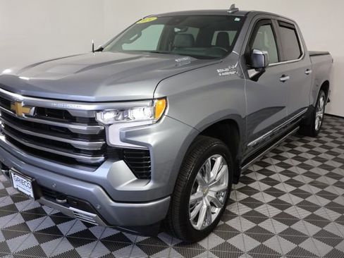 Used 2024 Chevrolet Silverado 1500 High Country w/ High Country Premium Package AWD/4WD image 4