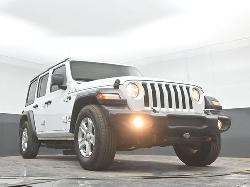 Used 2019 Jeep Wrangler Unlimited Sport S AWD/4WD image 40
