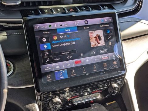 Certified 2022 Jeep Grand Cherokee L Limited AWD/4WD image 18
