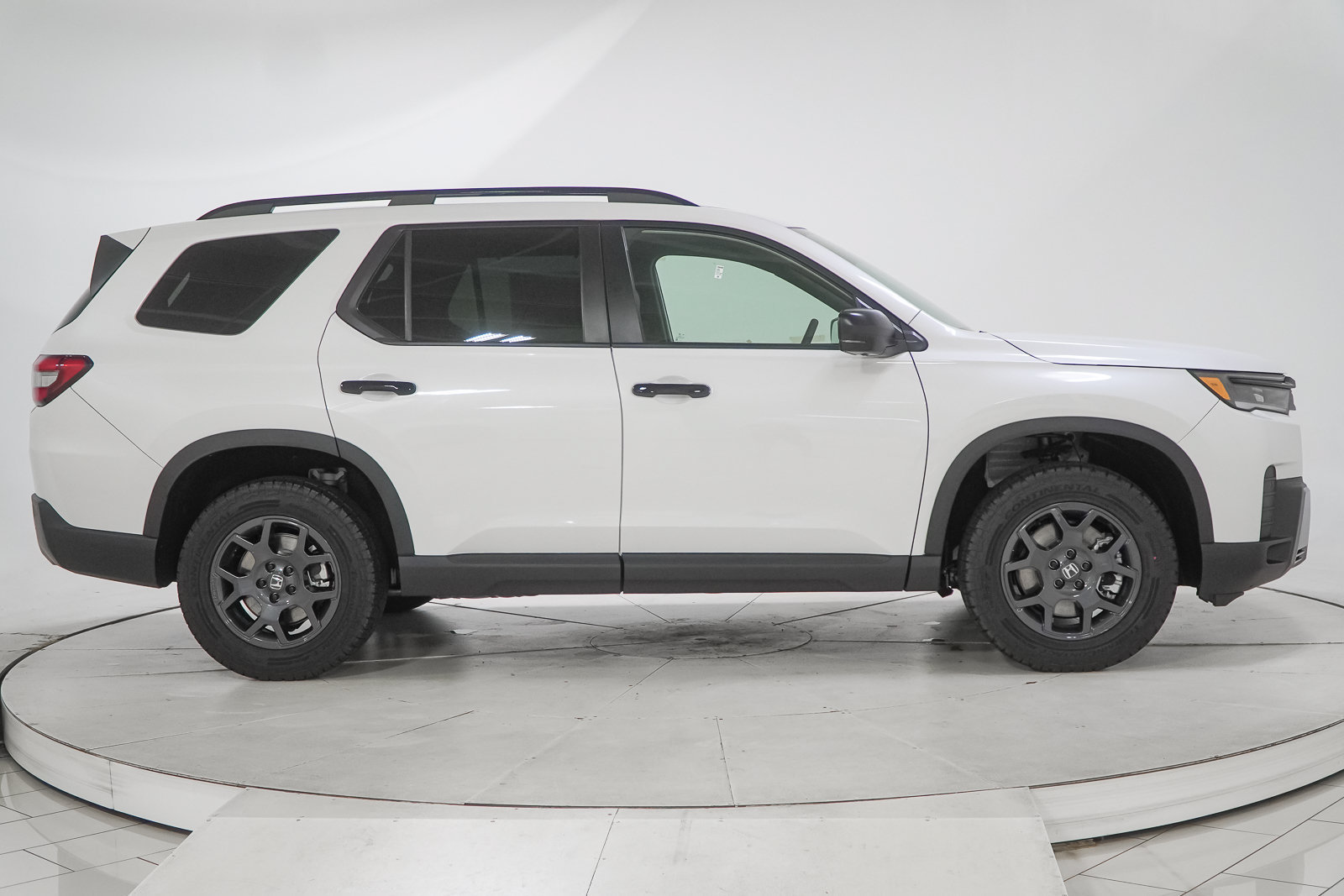 New 2026 Honda Pilot TrailSport image 9