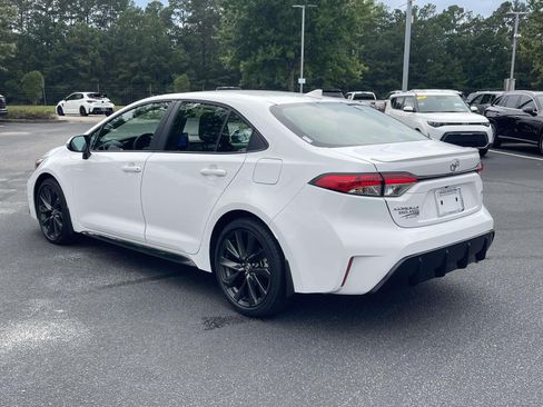 Used 2026 Toyota Corolla SE FWD image 4