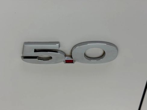 Used 2011 Ford Mustang GT RWD image 9