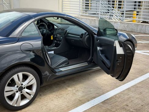 Used 2009 Mercedes-Benz SLK 350 image 17