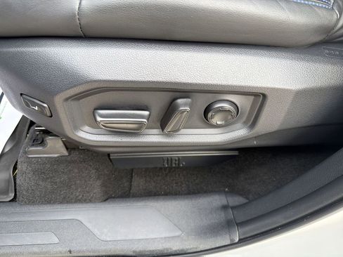 Used 2022 Toyota Tundra Platinum w/ Advanced Package image 18