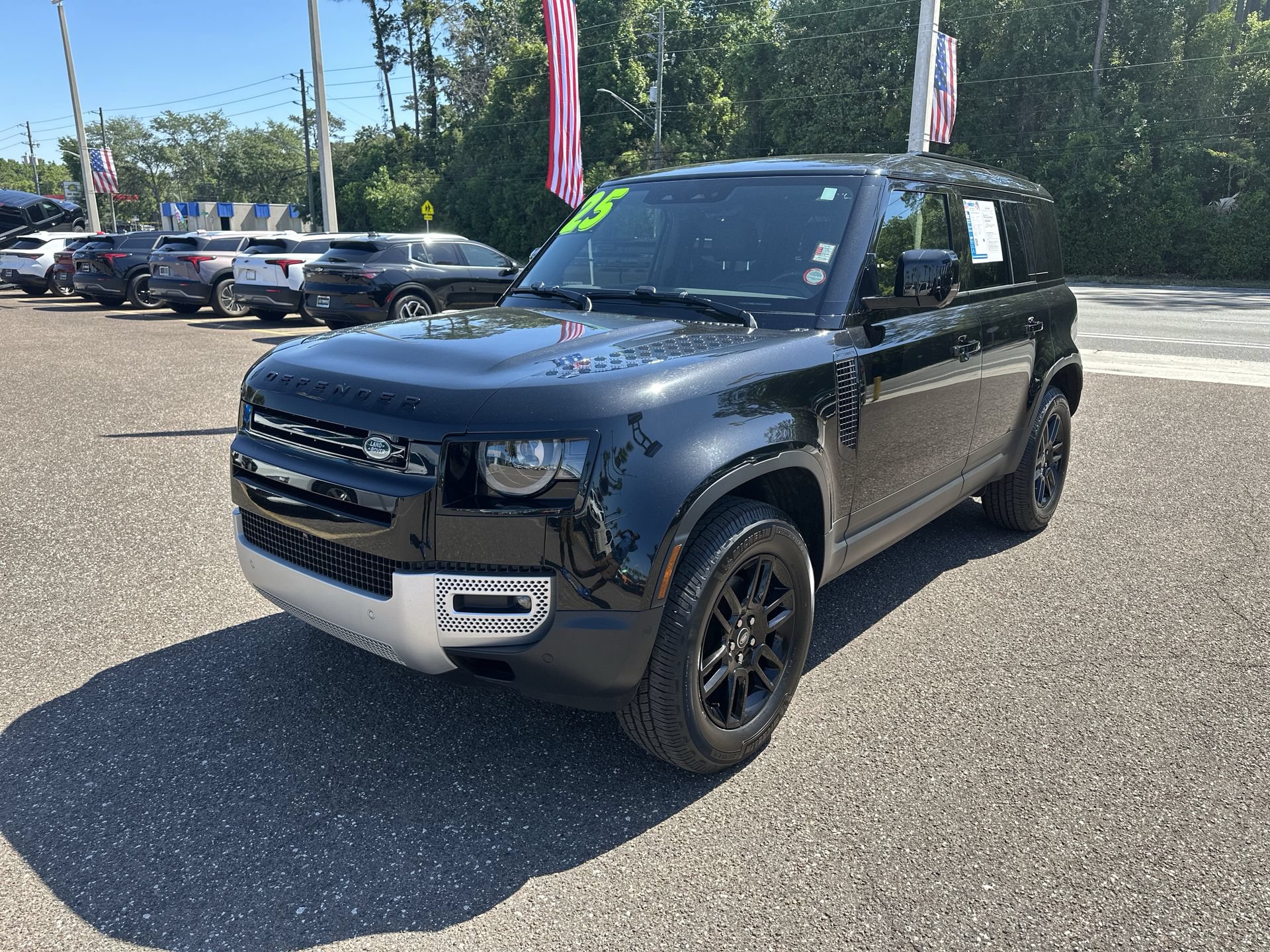 Used 2025 Land Rover Defender 110 S AWD/4WD image 12