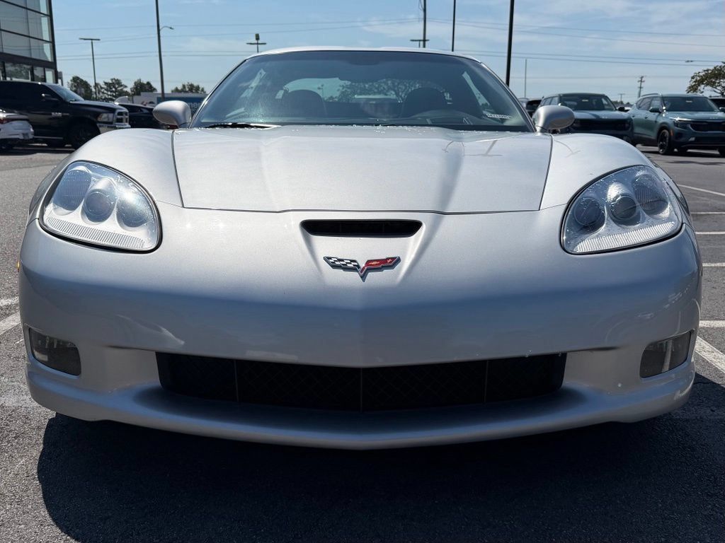 Used 2009 Chevrolet Corvette Z06 w/ Preferred Equipment Group RWD image 2