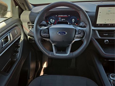 Used 2025 Ford Explorer ST-Line w/ ST-Line Street Pack image 19