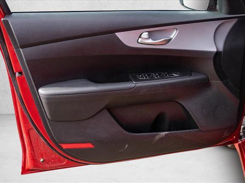 Used 2024 Kia Forte LXS image 12