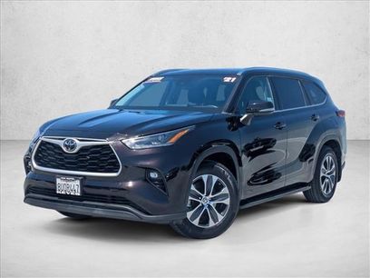 Used 2021 Toyota Highlander XLE
