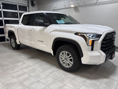 New 2026 Toyota Tundra SR5 image 5