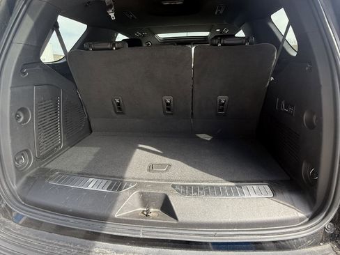 Used 2022 Chevrolet Tahoe Z71 w/ Off-Road Capability Package image 21