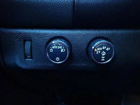 Used 2018 Chevrolet Colorado ZR2 image 22