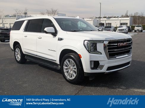 Used 2024 GMC Yukon XL SLT image 1