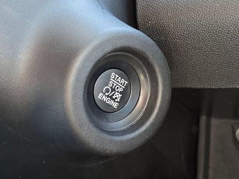 Used 2025 RAM ProMaster 2500 w/ Convenience Group FWD image 38