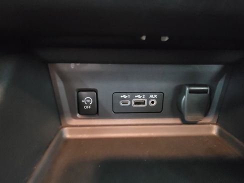 Used 2024 Nissan Sentra SV image 25