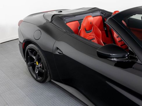 Certified 2023 Ferrari Portofino M image 30