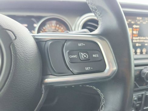 Used 2020 Jeep Wrangler Unlimited Sahara AWD/4WD image 27