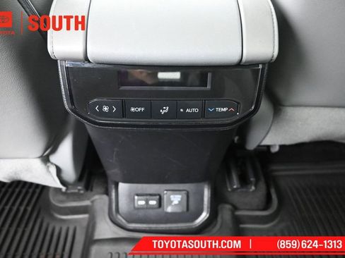Used 2023 Toyota Highlander Limited w/ Protection Package #3 (TMS) AWD/4WD image 29