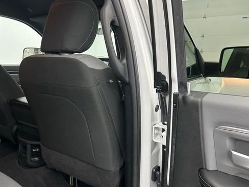 Used 2021 RAM 2500 Big Horn image 29