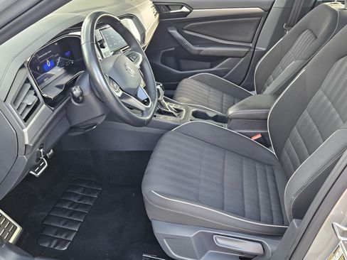 Used 2023 Volkswagen Jetta Sport FWD image 11