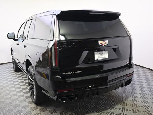 New 2026 Cadillac Escalade V AWD/4WD image 4
