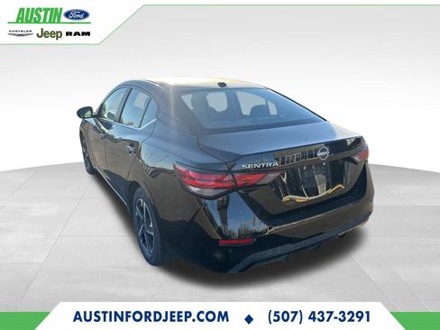 Used 2024 Nissan Sentra SV image 4