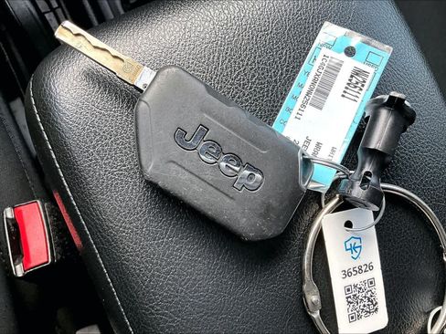 Used 2022 Jeep Wrangler Sport AWD/4WD image 14