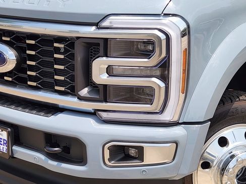 Used 2026 Ford F450 Platinum w/ Platinum Plus Package AWD/4WD image 9