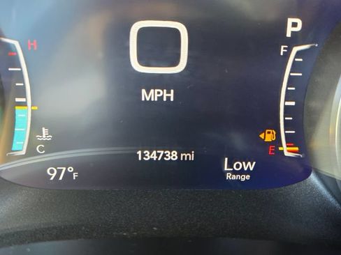 Used 2017 Chrysler Pacifica Touring-L Plus w/ Advanced Safetytec Group FWD image 30