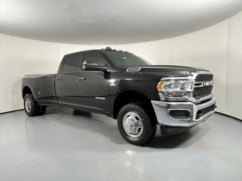 Used 2022 RAM 3500 Tradesman image 1