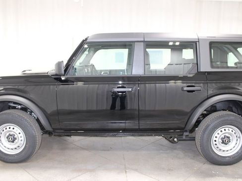 New 2025 Ford Bronco 4-Door image 5