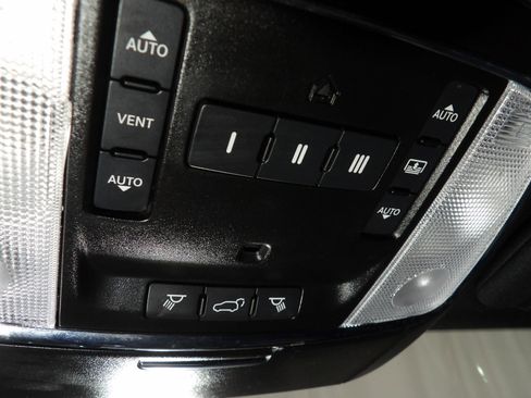 Used 2021 Jeep Grand Cherokee Limited w/ Luxury Group II AWD/4WD image 26
