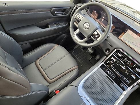 New 2026 Nissan Armada SL w/ Captain's Chari Seat Package RWD image 12