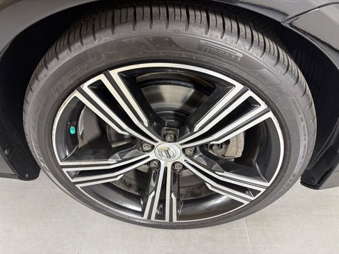 Used 2020 Volvo S60 T5 Inscription image 11