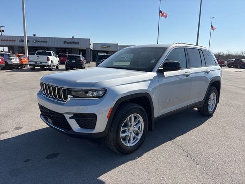 New 2026 Jeep Grand Cherokee Laredo X AWD/4WD image 7