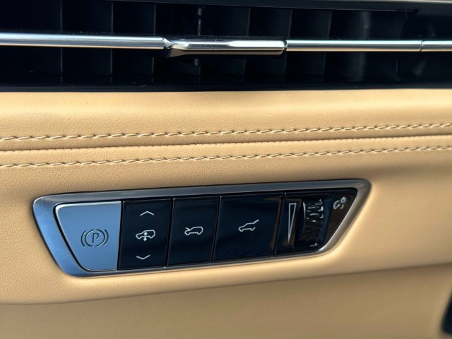 New 2026 Cadillac Escalade IQ Sport 2 w/ LPO, ONYX Package AWD/4WD image 31