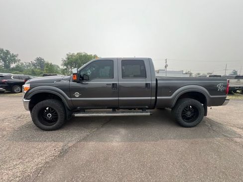 Used 2016 Ford F250 XLT w/ XLT Premium Package AWD/4WD image 8