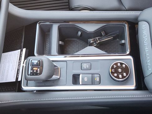 New 2026 Nissan Pathfinder SL image 19