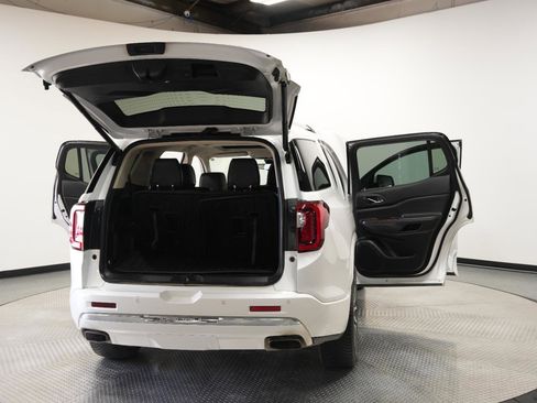 Used 2022 GMC Acadia Denali w/ Denali Ultimate Package image 12