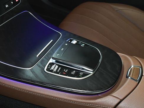 Used 2023 Mercedes-Benz E 350 4MATIC Sedan image 48