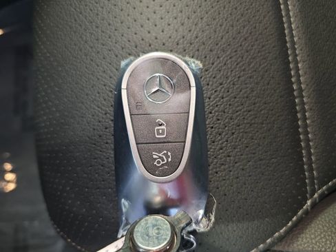 New 2026 Mercedes-Benz GLC 300 image 38