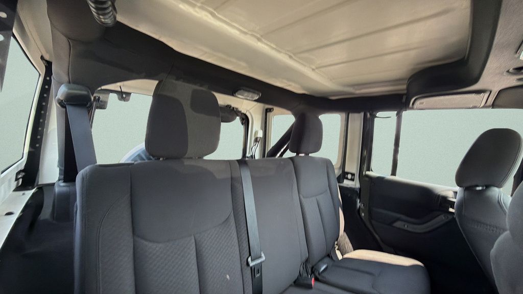 Used 2015 Jeep Wrangler Unlimited Sport AWD/4WD image 28