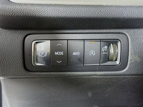 New 2026 Chevrolet Traverse LT w/ LPO, Floor Liner Package AWD/4WD image 10