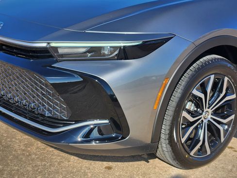 New 2026 Toyota Crown XLE image 9