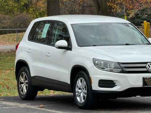 Used 2012 Volkswagen Tiguan S AWD/4WD image 16