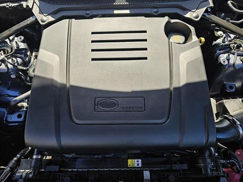 New 2025 Land Rover Discovery S image 19